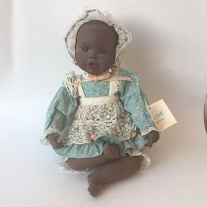 1991 Knowles Yolanda Bello Doll — “Danielle”